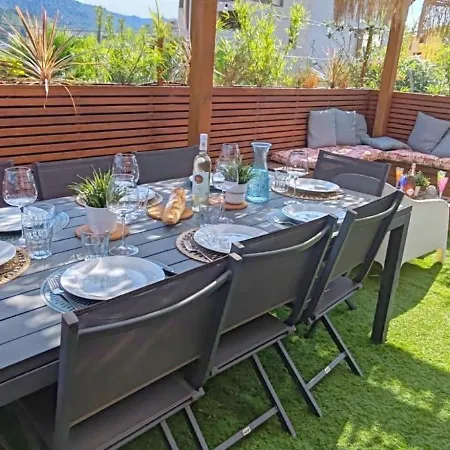 Chez Clement - De - Climatise Avec Terrasse Pour 6 *